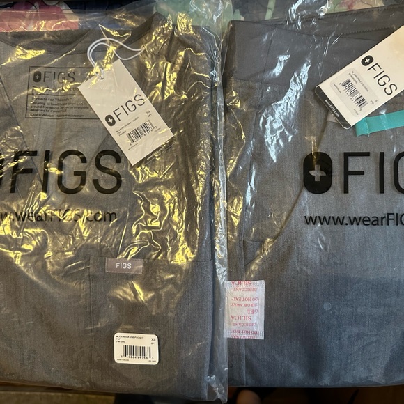 Figs | Other | Figs Graphite Scrub Set | Poshmark